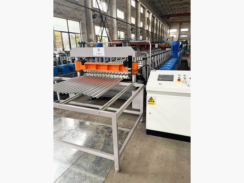 Corrugated-Panel-Roll-Forming-Machine-2